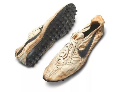 神秘買(mǎi)家豪擲300萬(wàn)，一雙47年歷史的Nike鞋刷新紀(jì)錄